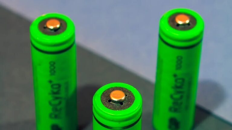 What Are the Advantages and Disadvantages of Lead Crystal Battery Technology